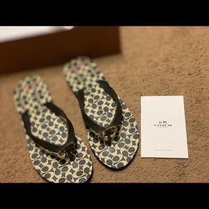 Coach Flip flops